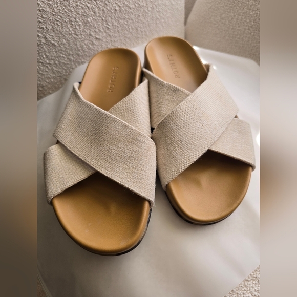 Rothy's, The Weekend Slide, Oat, Size 7.5 - Picture 10 of 13